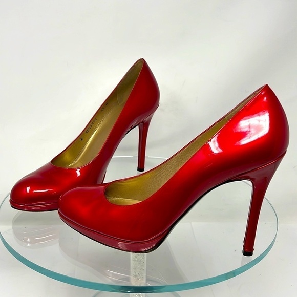 Stuart Weitzman Sz 9.5M Platswoon Red Patent Leather High Heel Pumps - Picture 1 of 14